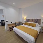 Picasso By Gaiarooms